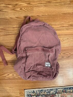 Woman herschel backpack